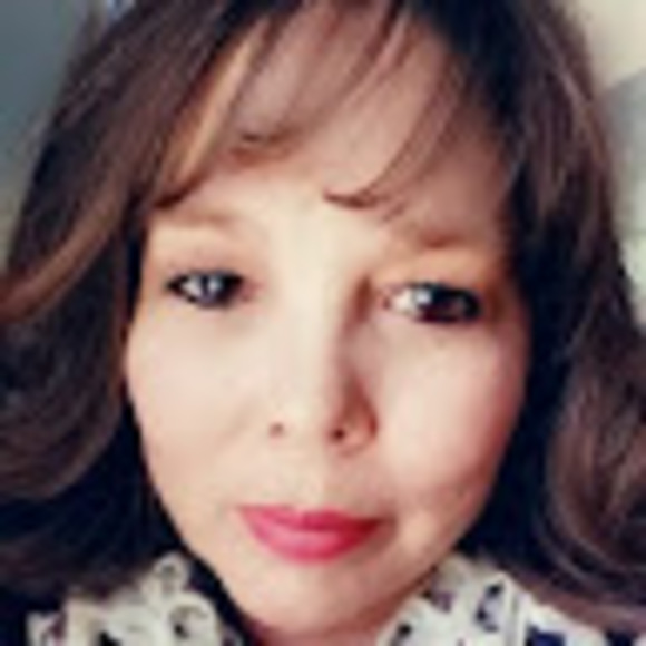 Meet your Posher, Caryn - Picture 1 of 1